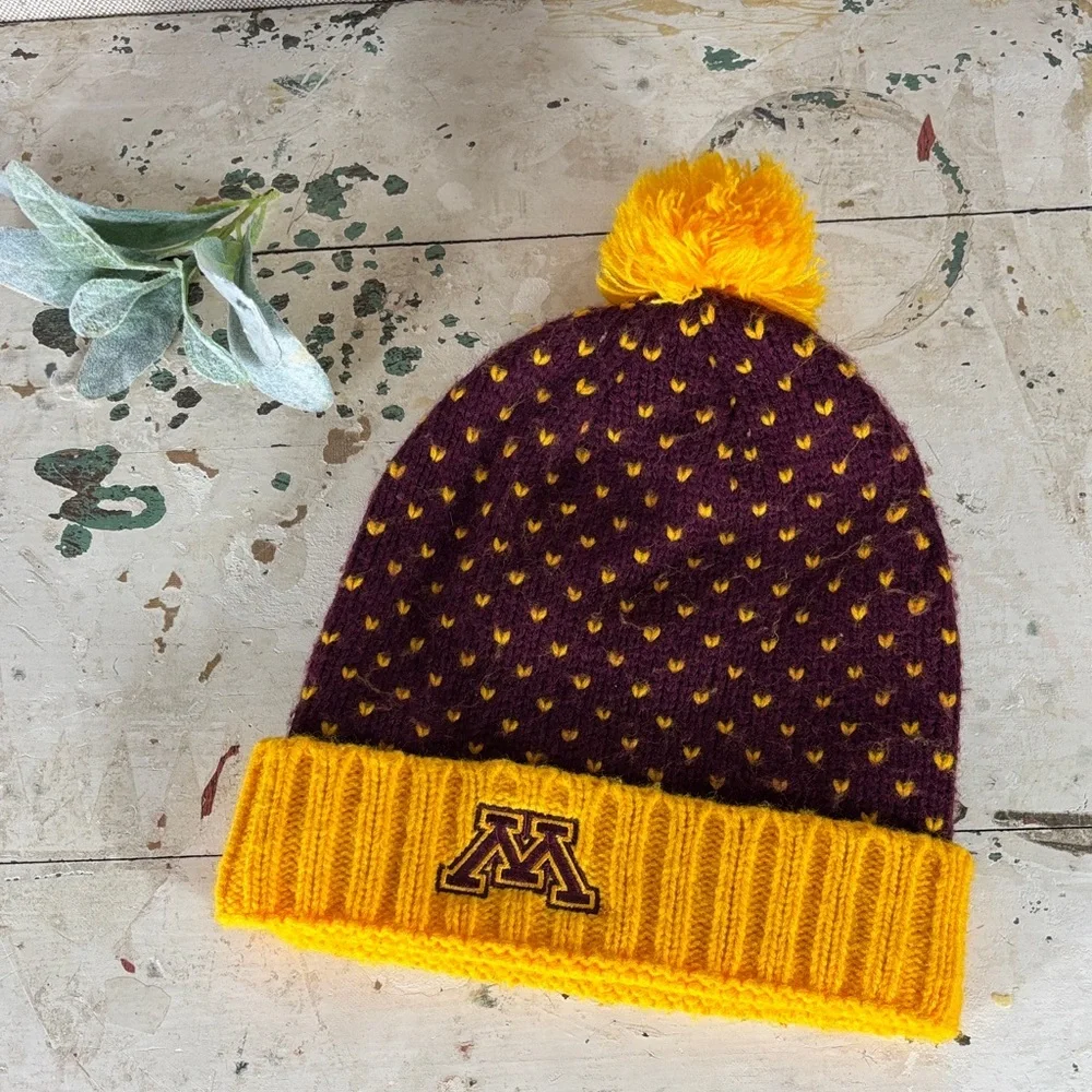 Nike University of Minnesota Maroon and Yellow Pom-Pom Beanie